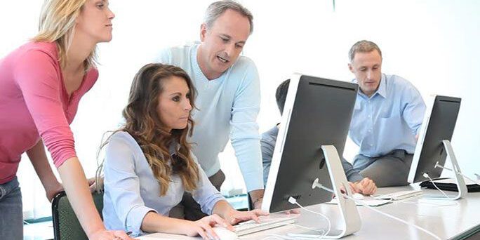 trabajadores-5-684×384